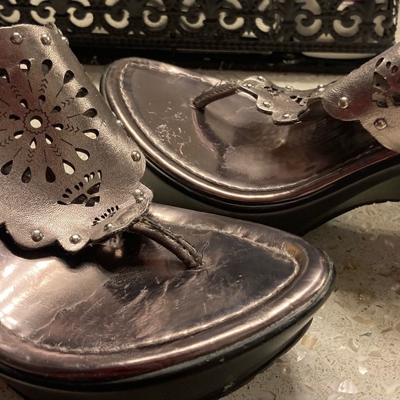 Carlos Santana Heels - Picture 3 of 4